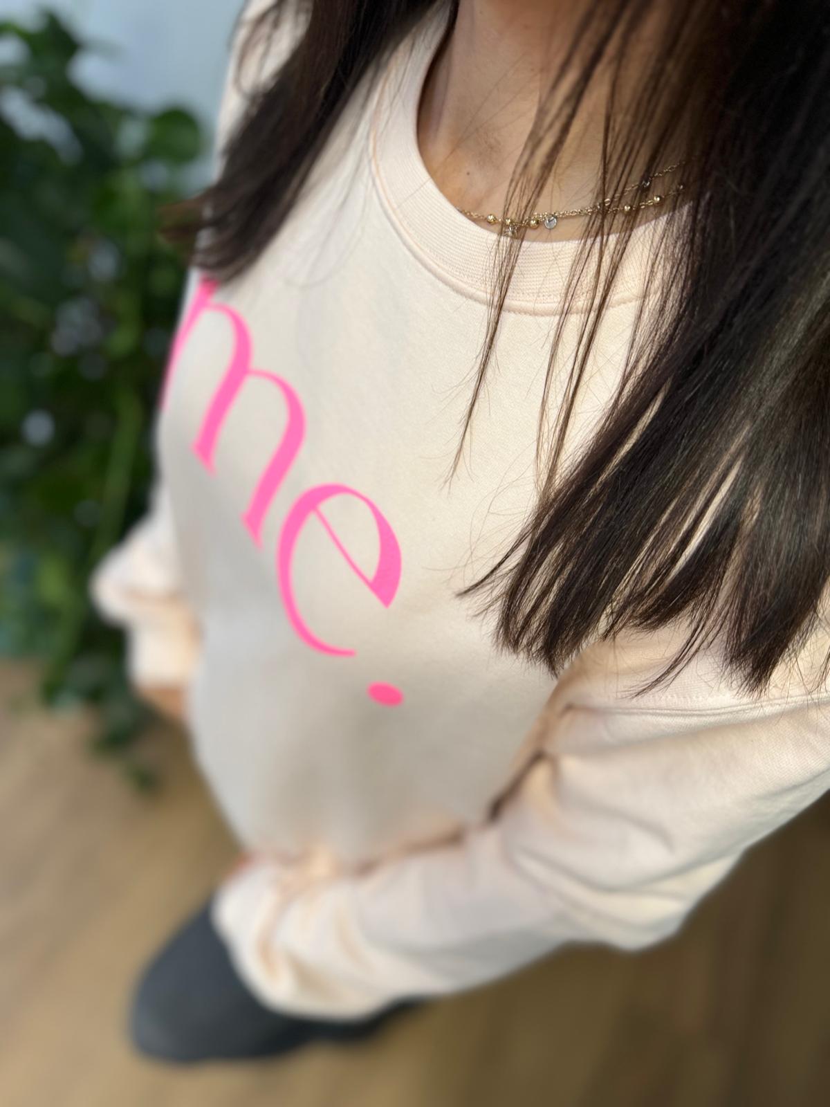 Damensweatshirt NEON PINK Statement „me.“,Damenpullover creamy pink,Oversize Damenhoodie pink ,Sweatshirt Damen Pink,NEON pink Sweatshirt